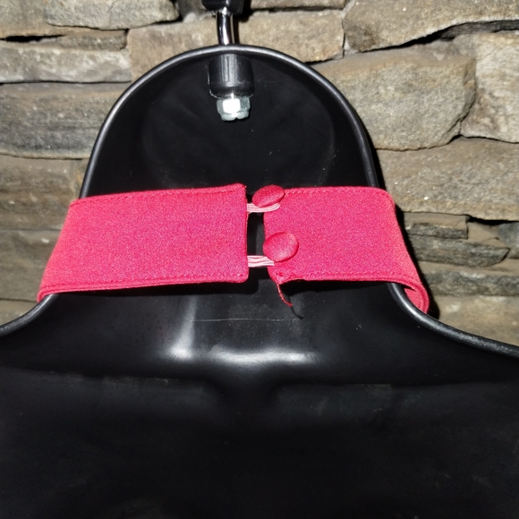 Tobi Red NWT halter dress, scalloped hem and side trim size xl - Picture 5 of 12